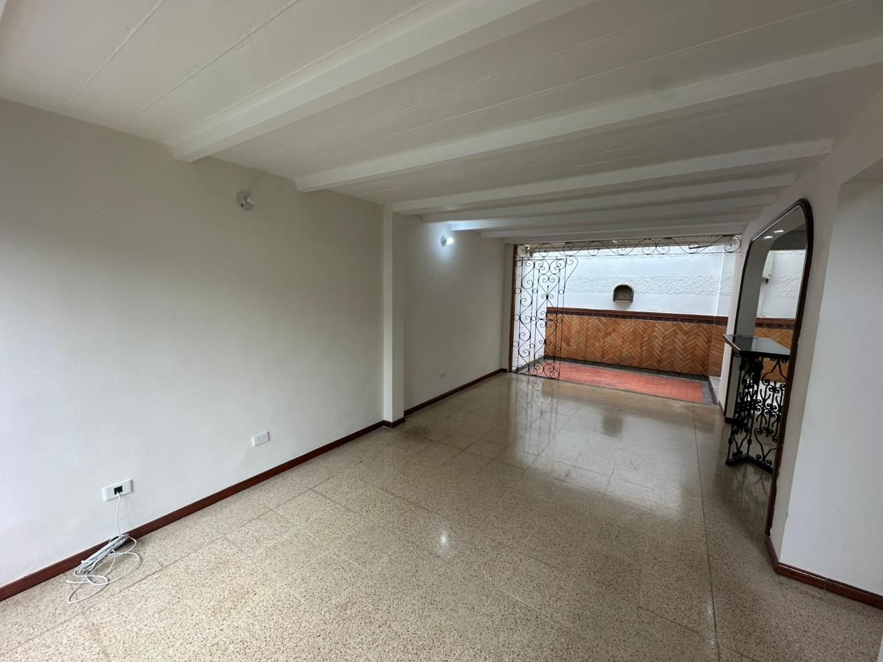 Casa en arriendo Antioquia Envigado La Paz 120 m2 Habitaciones 3 Baños 3 Garajes 1 Precio $4000000