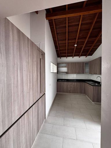 Casa en arriendo Antioquia Medellín Simon Bolivar 140 m2 Habitaciones 4 Baños 2 Garajes 0 Precio $3500000