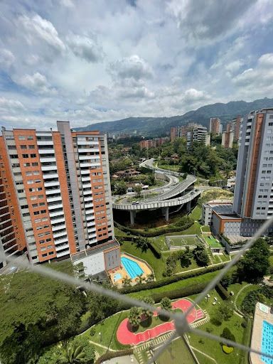 Apartamento en arriendo Antioquia Envigado Alto De Misael 67 m2 Habitaciones 2 Baños 2 Garajes 1 Precio $3300000