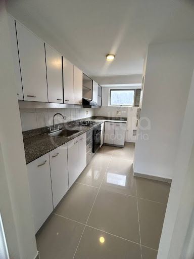 Apartamento en arriendo Antioquia Envigado Zúñiga 148 m2 Habitaciones 3 Baños 3 Garajes 2 Precio $6500000