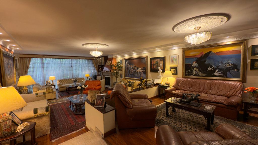 Casa en venta Cundinamarca Bogotá Ub Cordoba Niza 282 m2 Habitaciones 3 Baños 4 Garajes 3 Precio $990000000