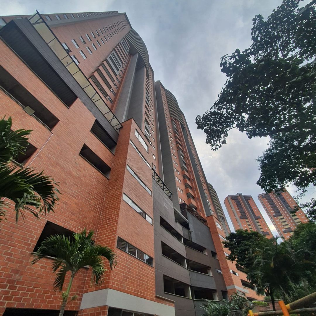 Apartamento en venta Antioquia Itagüí Santa Catalina 60 m2 Habitaciones 3 Baños 2 Garajes 1 Precio $490000000