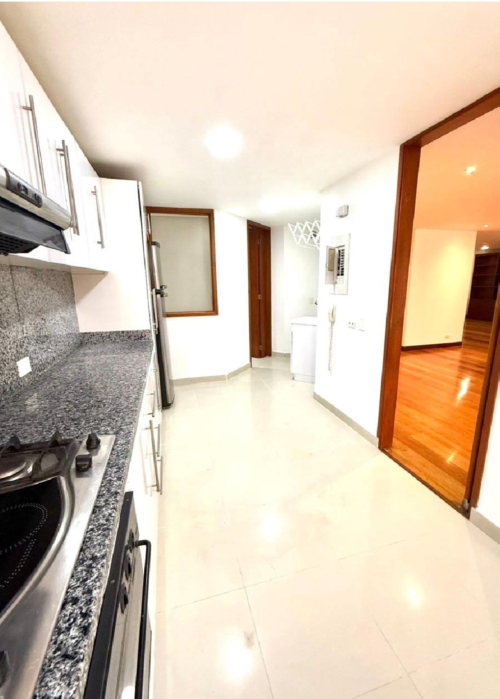 Apartamento en arriendo Cundinamarca Bogotá San Patricio 180 m2 Habitaciones 3 Baños 3 Garajes 3 Precio $7500000