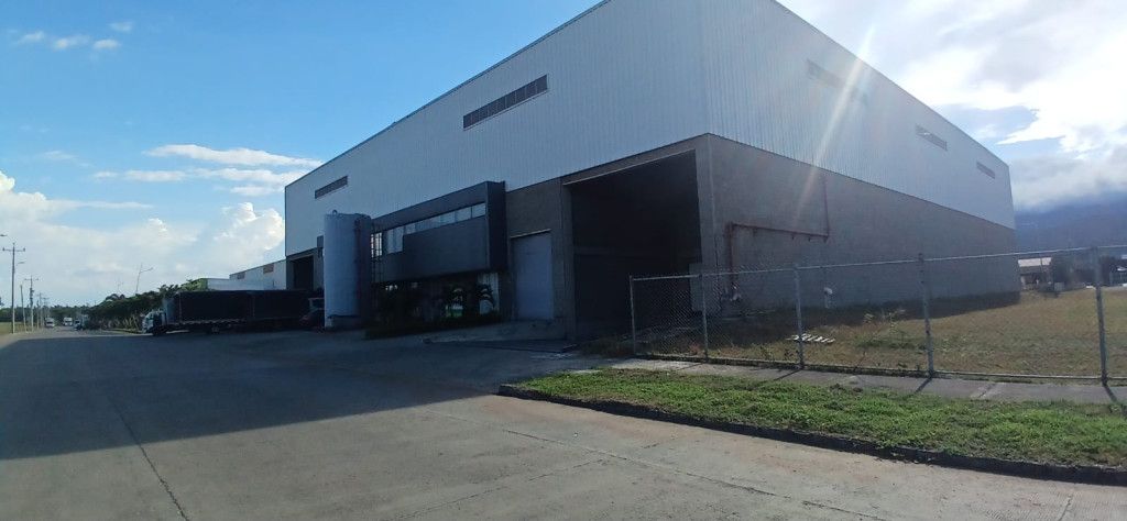 Bodega en arriendo Valle Del Cauca Yumbo Complejo Industrial Y Comercial 1870 m2 Habitaciones 0 Baños 6 Garajes 0 Precio $48620000