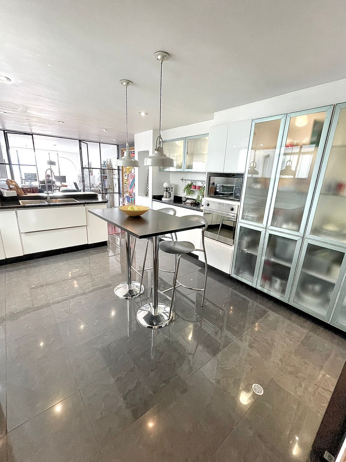 Apartamento en venta Cundinamarca Bogotá Los Rosales 281 m2 Habitaciones 3 Baños 3 Garajes 3 Precio $1800000000