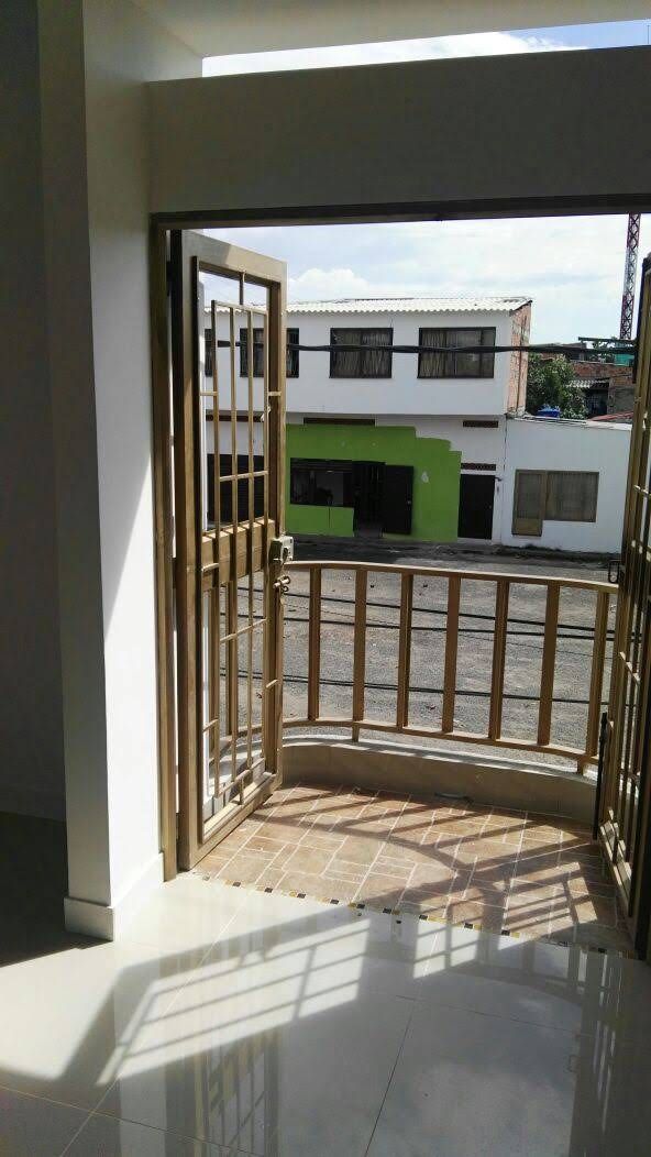 Casa en venta Cundinamarca Girardot La Carolina 99 m2 Habitaciones 4 Baños 3 Garajes 1 Precio $248000000