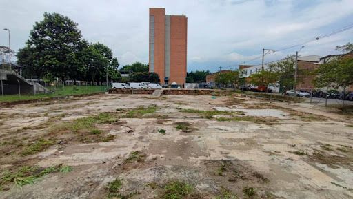 Lote en arriendo Antioquia Itagüí Zona Industrial 2 2000 m2 Habitaciones 0 Baños 0 Garajes 30 Precio $36000000