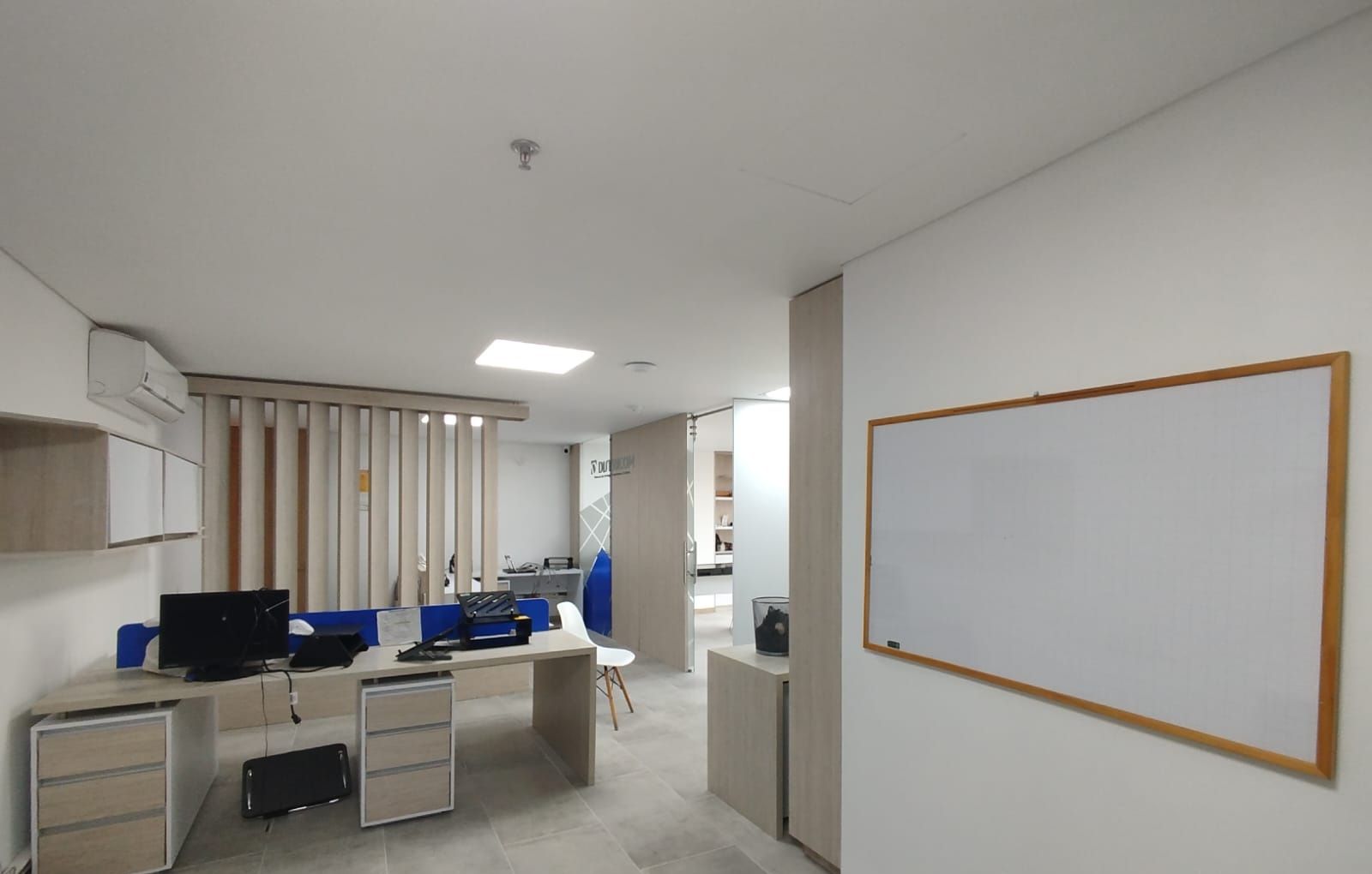 Oficina en arriendo Risaralda Pereira Los Alpes 50 m2 Habitaciones 0 Baños 1 Garajes 1 Precio $4480000