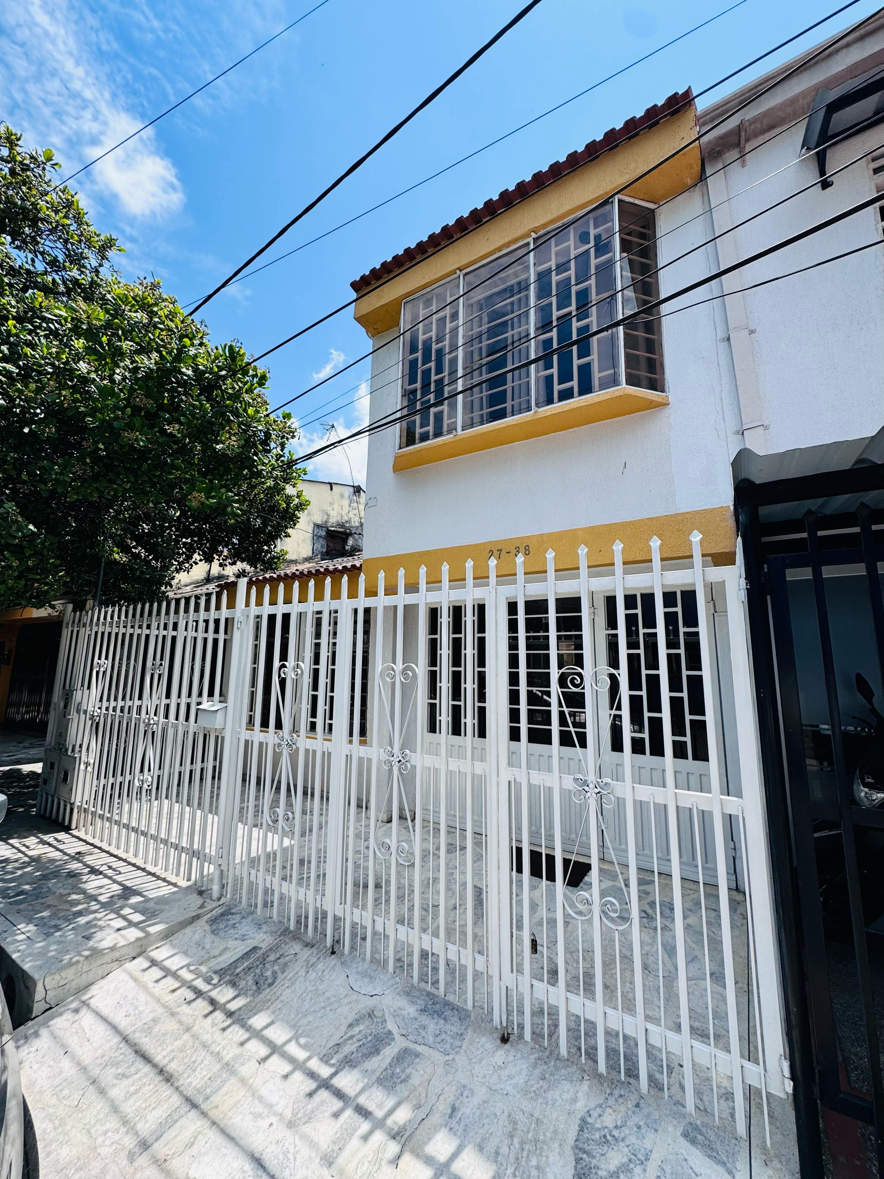 Casa en venta Huila Neiva Los Cambulos 20 m2 Habitaciones 4 Baños 2 Garajes 1 Precio $380000000