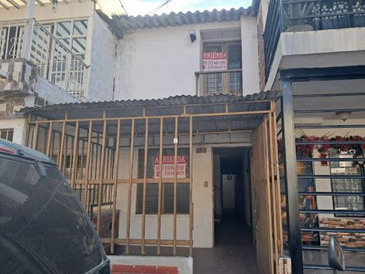 Casa en arriendo Valle Del Cauca Cali Sector Transito Municipal 80 m2 Habitaciones 4 Baños 2 Garajes 2 Precio $1300000