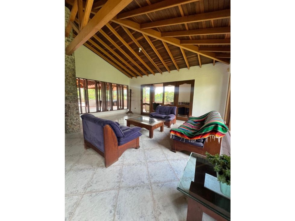 Casa en arriendo Antioquia Copacabana Copacabana 1500 m2 Habitaciones 3 Baños 3 Garajes 12 Precio $12000000