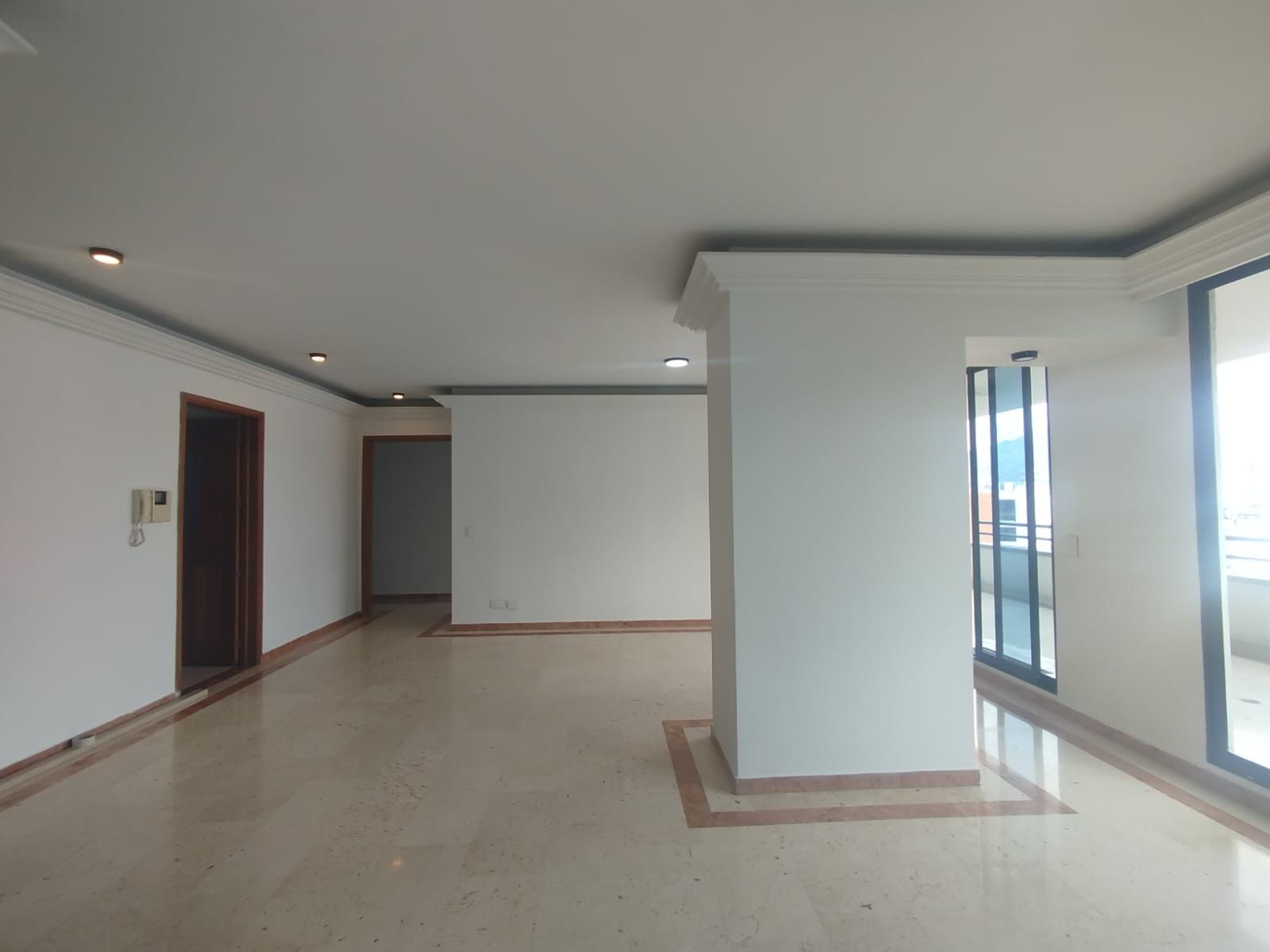 Apartamento en arriendo Risaralda Pereira Pinares Alto 167 m2 Habitaciones 3 Baños 3 Garajes 1 Precio $5150000
