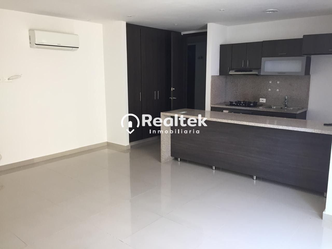 Apartamento en arriendo o venta Atlántico Barranquilla Villa Del Este 52 m2 Habitaciones 1 Baños 2 Garajes 1 Precio venta $260000000 Precio arriendo $2500000
