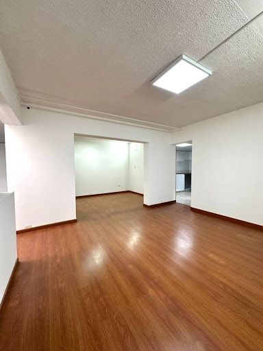 Oficina en arriendo Cundinamarca Bogotá Baquero 50 m2 Habitaciones 0 Baños 2 Garajes 0 Precio $2100000