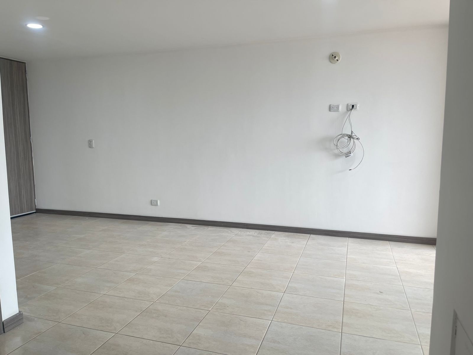 Apartamento en arriendo Antioquia Sabaneta Calle Larga 74 m2 Habitaciones 3 Baños 2 Garajes 1 Precio $3000000