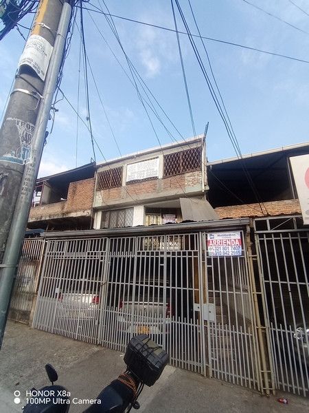 Apartamento en arriendo Valle Del Cauca Cali Urbanización La Base planta Y Talleres 60 m2 Habitaciones 3 Baños 2 Garajes 0 Precio $800000