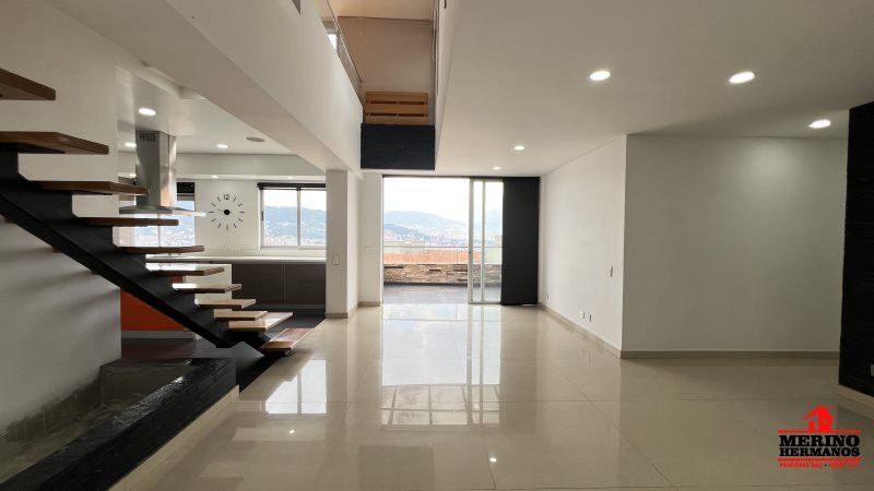 Apartamento en arriendo Antioquia Envigado Loma Del Barro 306 m2 Habitaciones 3 Baños 6 Garajes 4 Precio $9000000