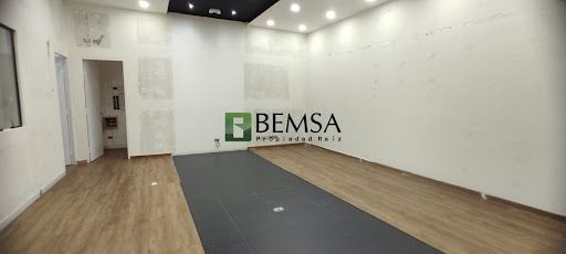 Local en arriendo Antioquia Medellín Bombona No1 101 m2 Habitaciones 0 Baños 1 Garajes 0 Precio $7887000
