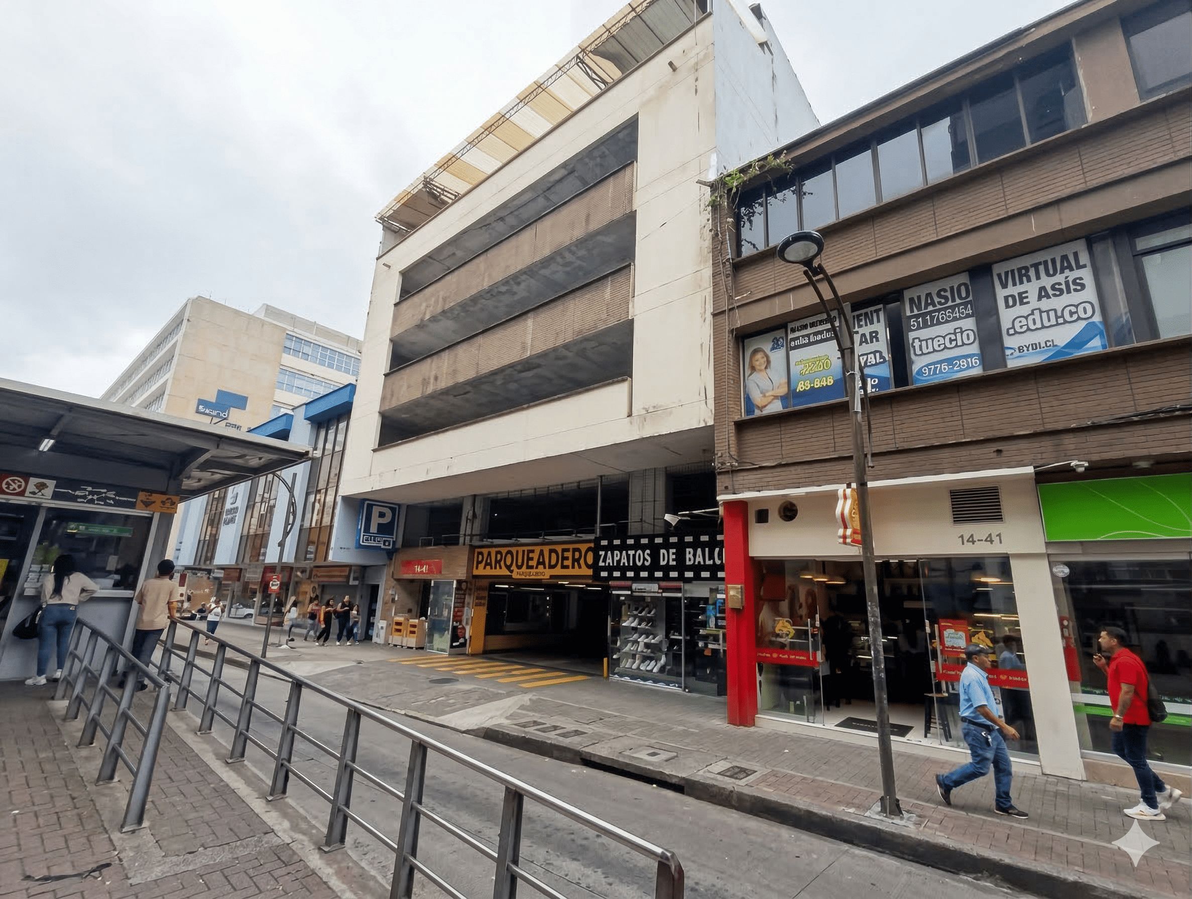 Inmuebles en Remate Parqueadero en venta Risaralda Pereira Santander 11 m2 Habitaciones 0 Baños 0 Garajes 1 Precio $28296000