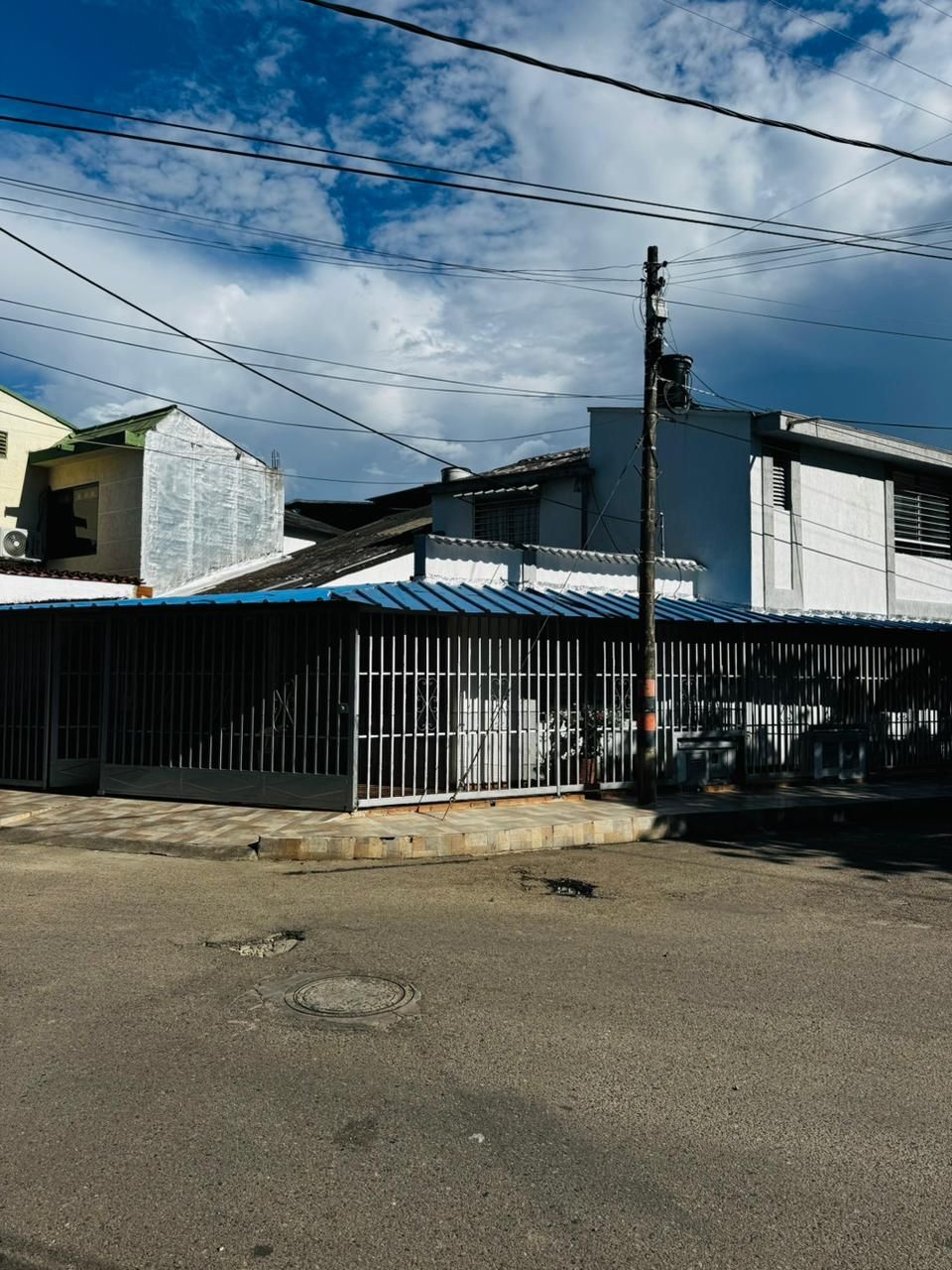 Casa en venta Huila Neiva Los Cambulos 172 m2 Habitaciones 6 Baños 5 Garajes 1 Precio $700000000