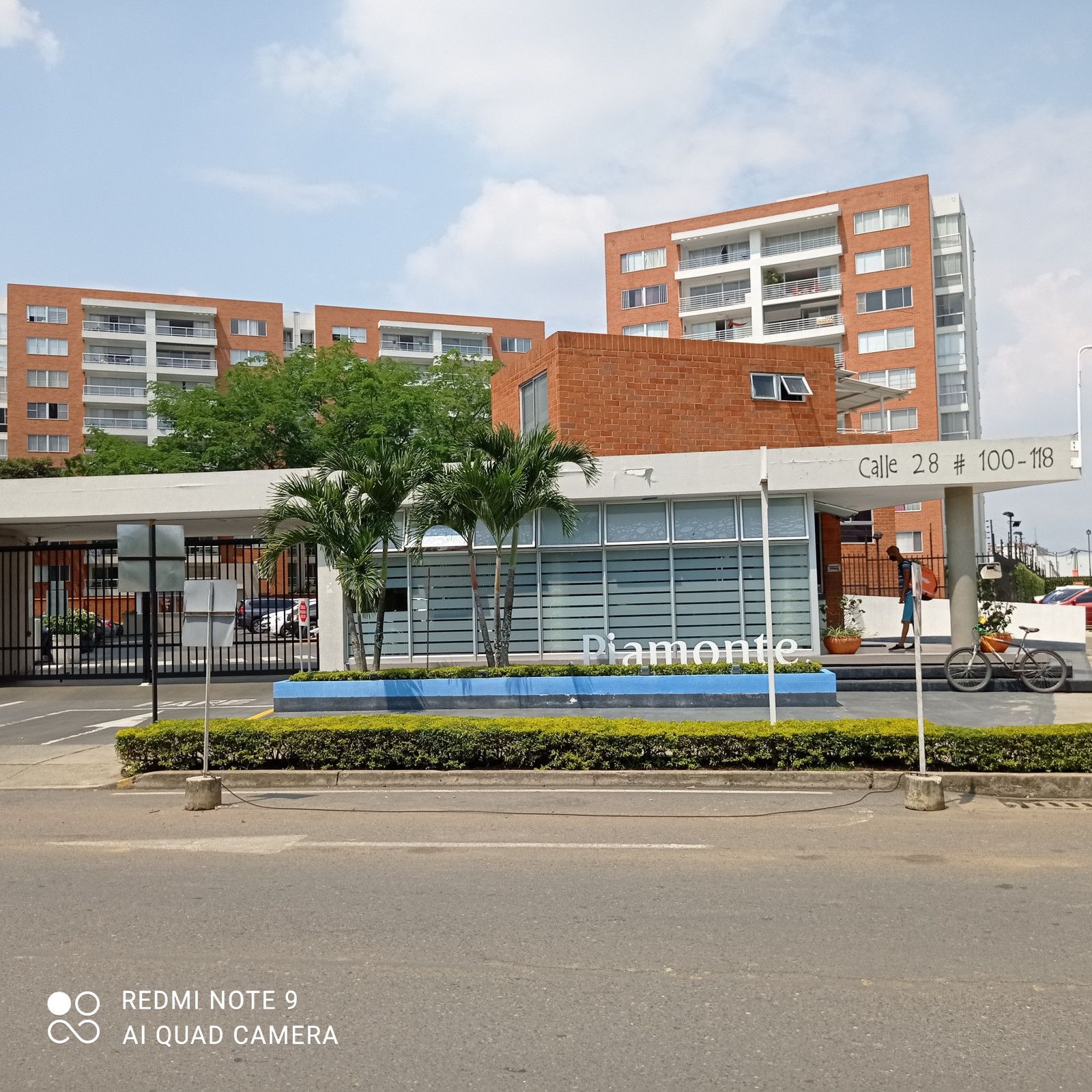 Apartamento en arriendo Valle Del Cauca Cali Brisas Del Limonar 90 m2 Habitaciones 3 Baños 3 Garajes 1 Precio $2700000