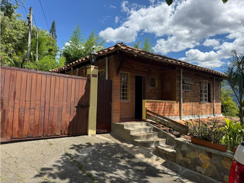 Finca en venta Antioquia Girardota Girardota 600 m2 Habitaciones 4 Baños 3 Garajes 6 Precio $1350000000