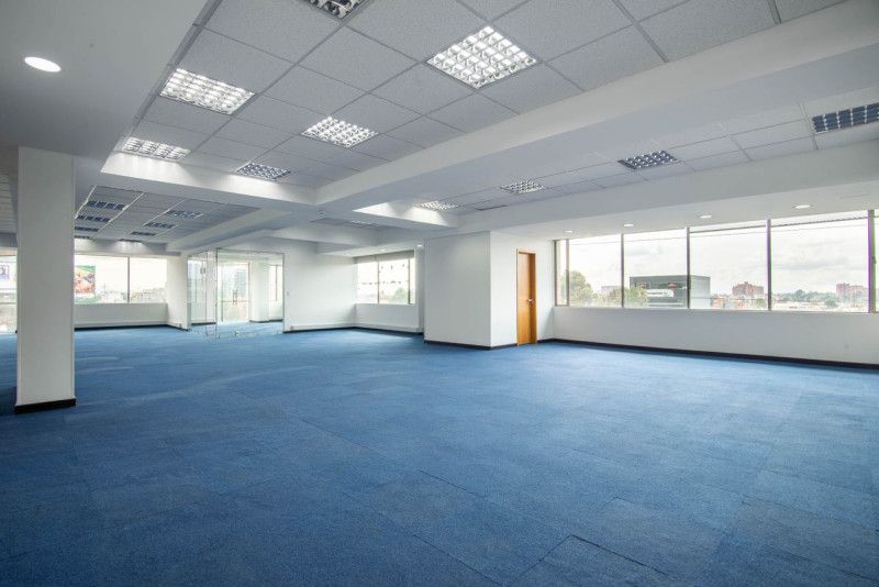 Oficina en arriendo Cundinamarca Bogotá Santa Barbara Occidental 495 m2 Habitaciones 0 Baños 3 Garajes 14 Precio $29000000