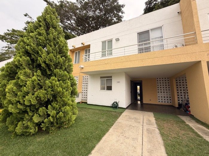 Casa en venta Valle Del Cauca Palmira Palmira 141 m2 Habitaciones 3 Baños 3 Garajes 2 Precio $650000000