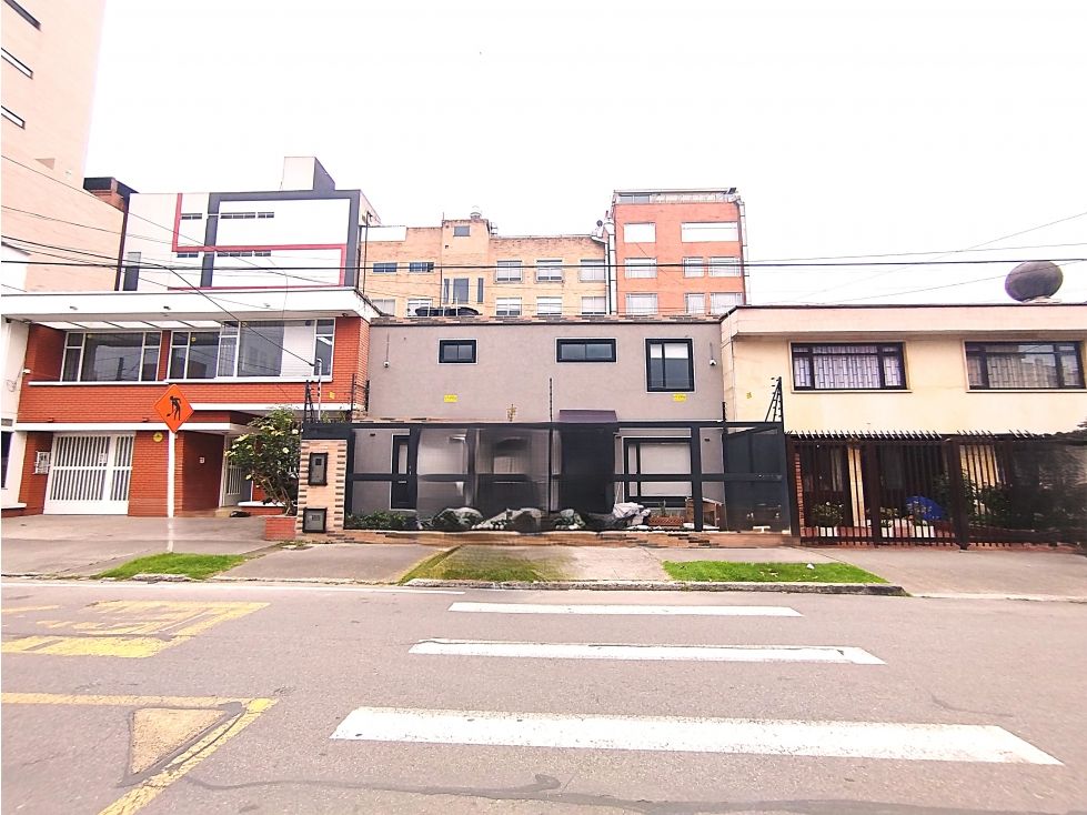 Casa en venta Cundinamarca Bogotá Quinta Paredes 220 m2 Habitaciones 7 Baños 7 Garajes 0 Precio $2300000000