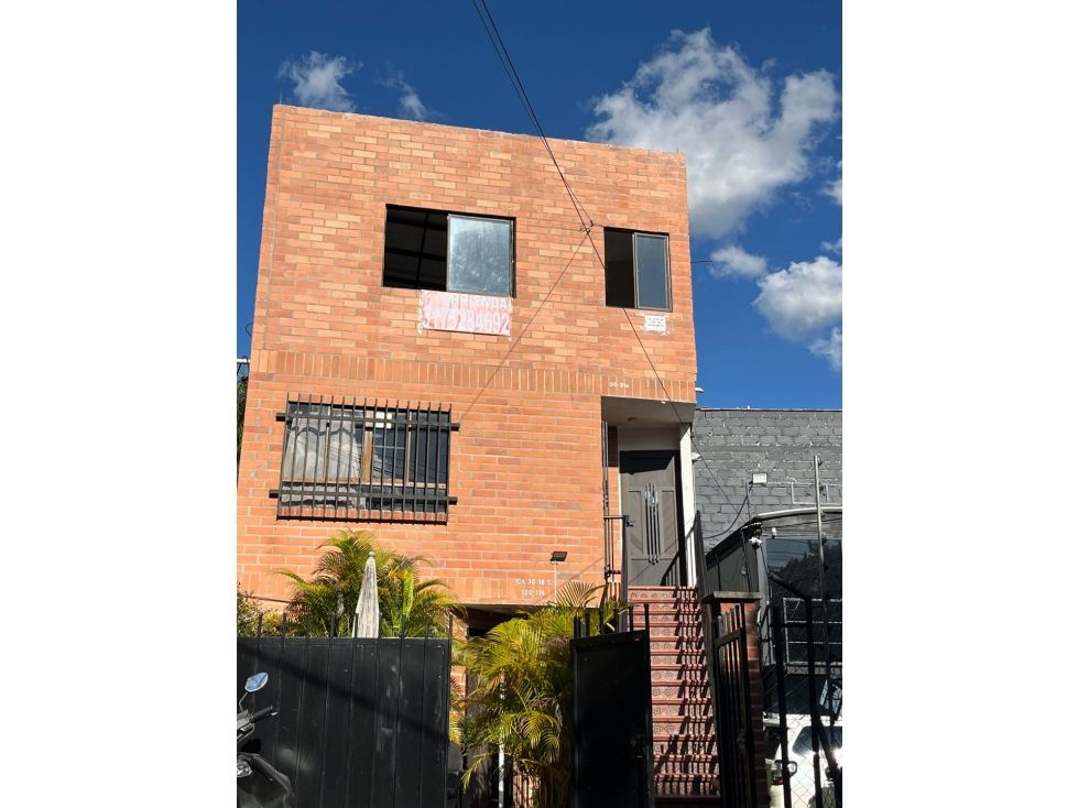 Oficina en arriendo Antioquia Medellín Los Naranjos 85 m2 Habitaciones 0 Baños 1 Garajes 0 Precio $3450000