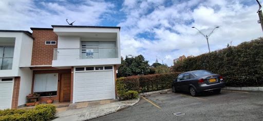 Casa en arriendo Antioquia Rionegro San Antonio 160 m2 Habitaciones 3 Baños 3 Garajes 2 Precio $4350000
