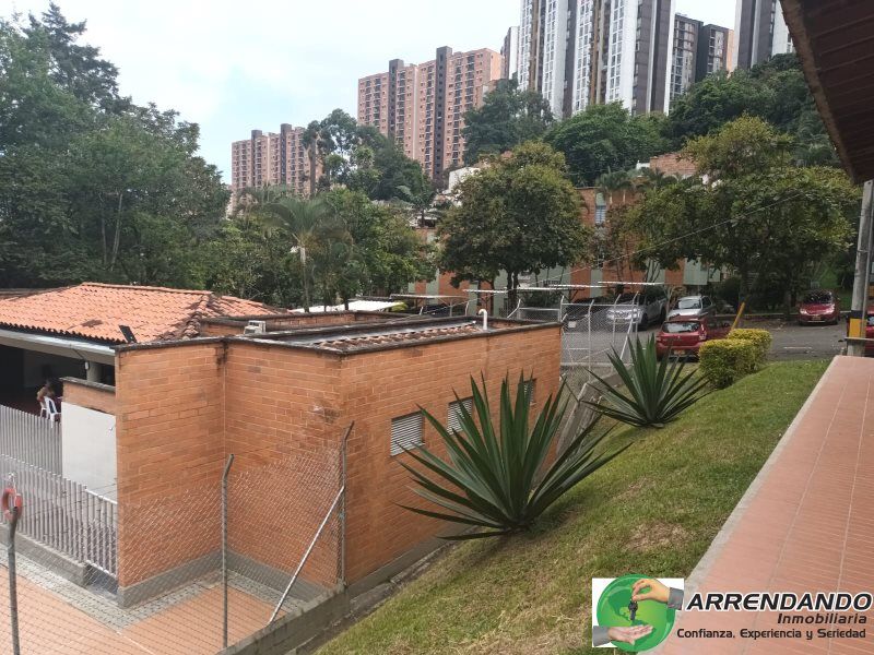 Casa en venta Antioquia Medellín Kennedy 125 m2 Habitaciones 3 Baños 4 Garajes 1 Precio $450000000