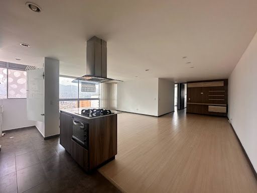 Apartamento en arriendo Antioquia Envigado El Esmeraldal 120 m2 Habitaciones 3 Baños 2 Garajes 2 Precio $5000000