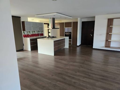 Apartamento en arriendo Antioquia Medellín Castropol 150 m2 Habitaciones 3 Baños 3 Garajes 1 Precio $6800000