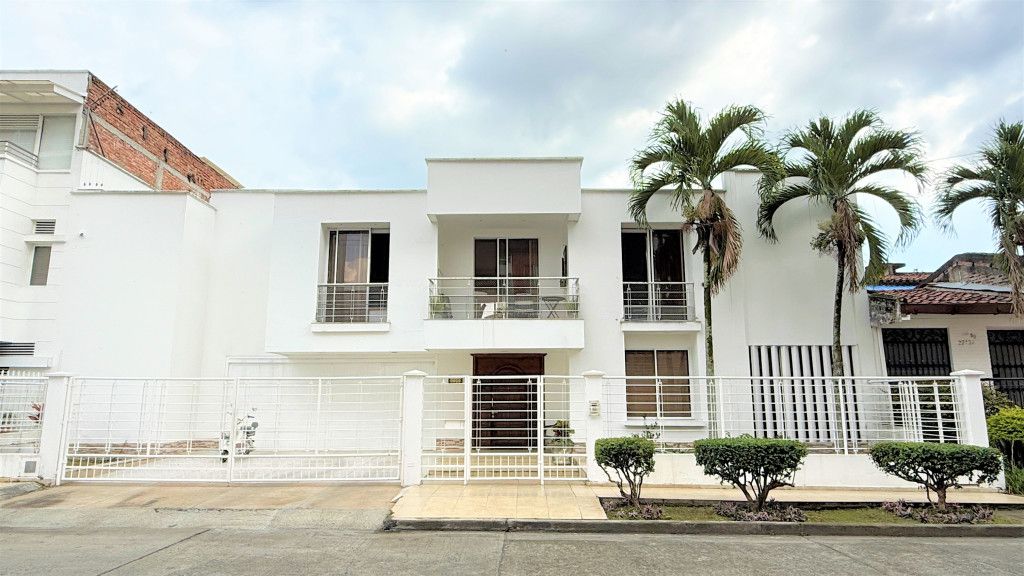 Casa en venta Valle Del Cauca Palmira Las Mercedes 418 m2 Habitaciones 6 Baños 6 Garajes 2 Precio $1300000000