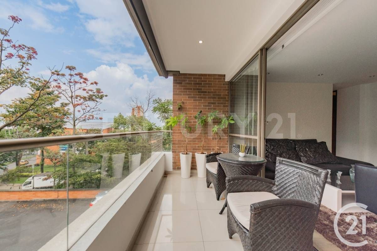 Apartamento en arriendo Antioquia Medellín Los Balsos No1 91 m2 Habitaciones 2 Baños 2 Garajes 2 Precio $7800000