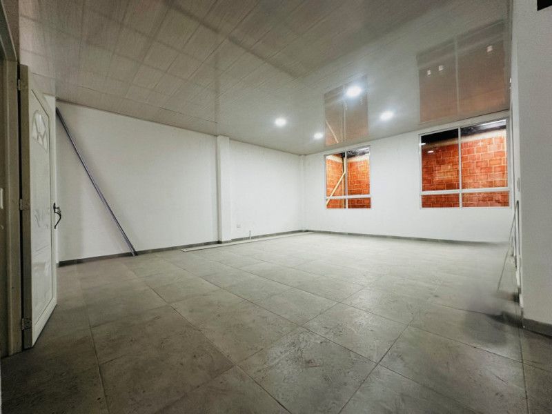 Oficina en arriendo Valle Del Cauca Cali Santo Domingo 170 m2 Habitaciones 0 Baños 2 Garajes 0 Precio $2500000