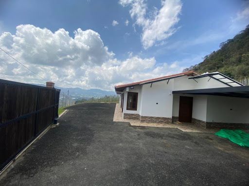 Finca en arriendo Antioquia La Ceja La Ceja 172 m2 Habitaciones 4 Baños 3 Garajes 1 Precio $5000000