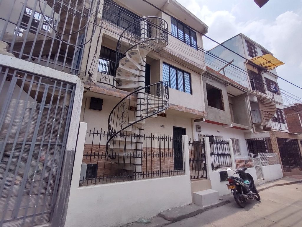 Apartamento en arriendo Valle Del Cauca Cali El Prado 65 m2 Habitaciones 3 Baños 1 Garajes 0 Precio $880000