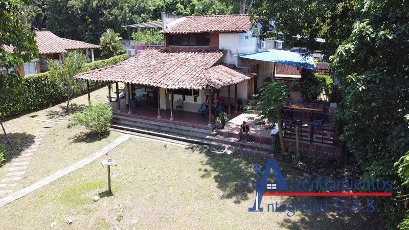 Casa en arriendo Antioquia San Jerónimo San Jerónimo 1160 m2 Habitaciones 4 Baños 3 Garajes 4 Precio $4000000