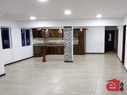 Casa en arriendo Antioquia Barbosa Barbosa 310 m2 Habitaciones 3 Baños 3 Garajes 1 Precio $2500000
