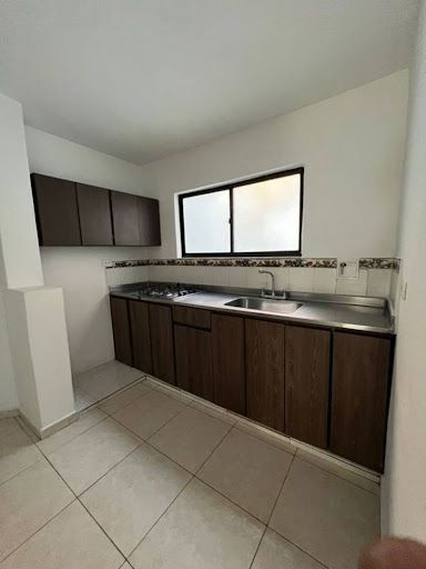 Casa en arriendo Antioquia Medellín La Candelaria 160 m2 Habitaciones 4 Baños 2 Garajes 0 Precio $2300000