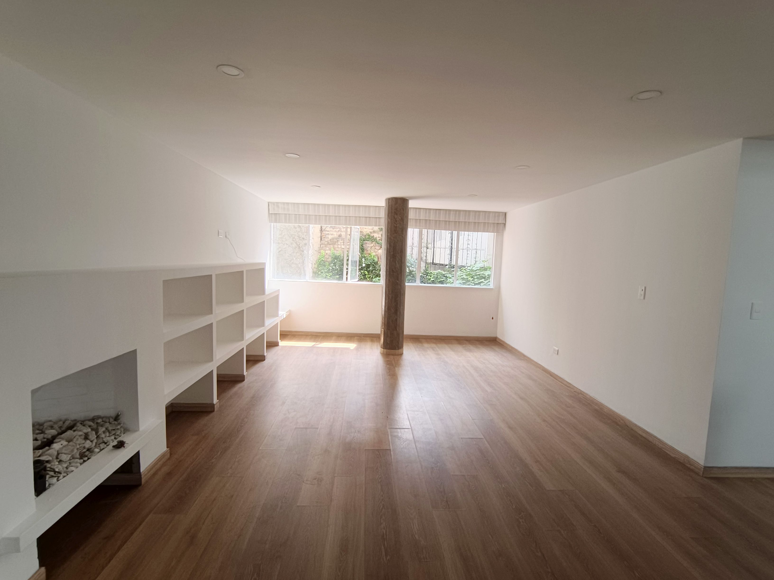 Apartamento en arriendo Cundinamarca Bogotá La Macarena 103 m2 Habitaciones 3 Baños 2 Garajes 1 Precio $3700000