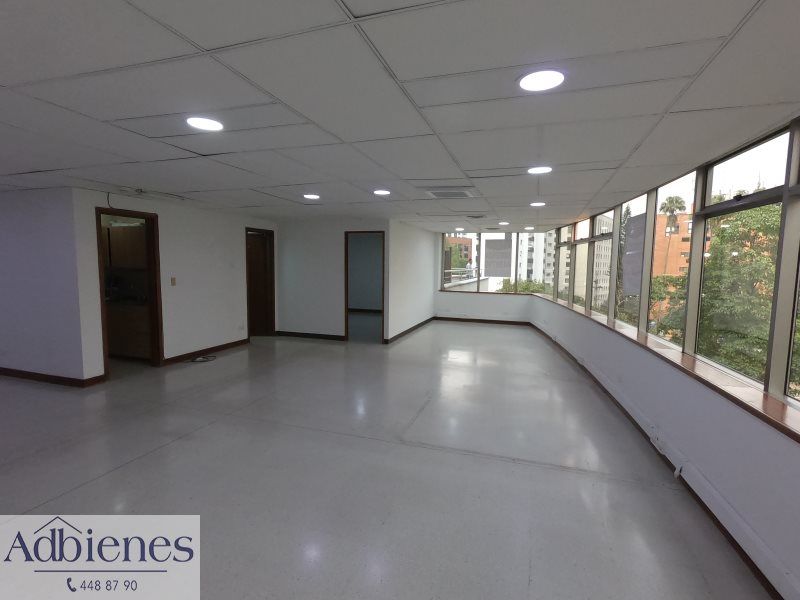 Oficina en arriendo Antioquia Medellín El Poblado 117 m2 Habitaciones 0 Baños 1 Garajes 0 Precio $9000000