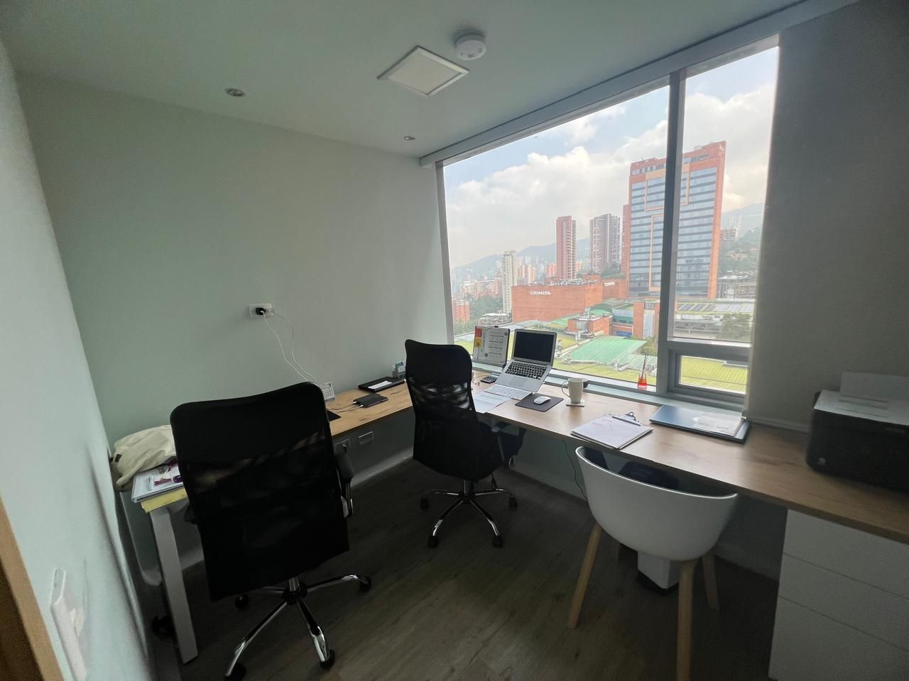 Consultorio en arriendo Antioquia Medellín El Tesoro 42 m2 Habitaciones 0 Baños 1 Garajes 0 Precio $6900000