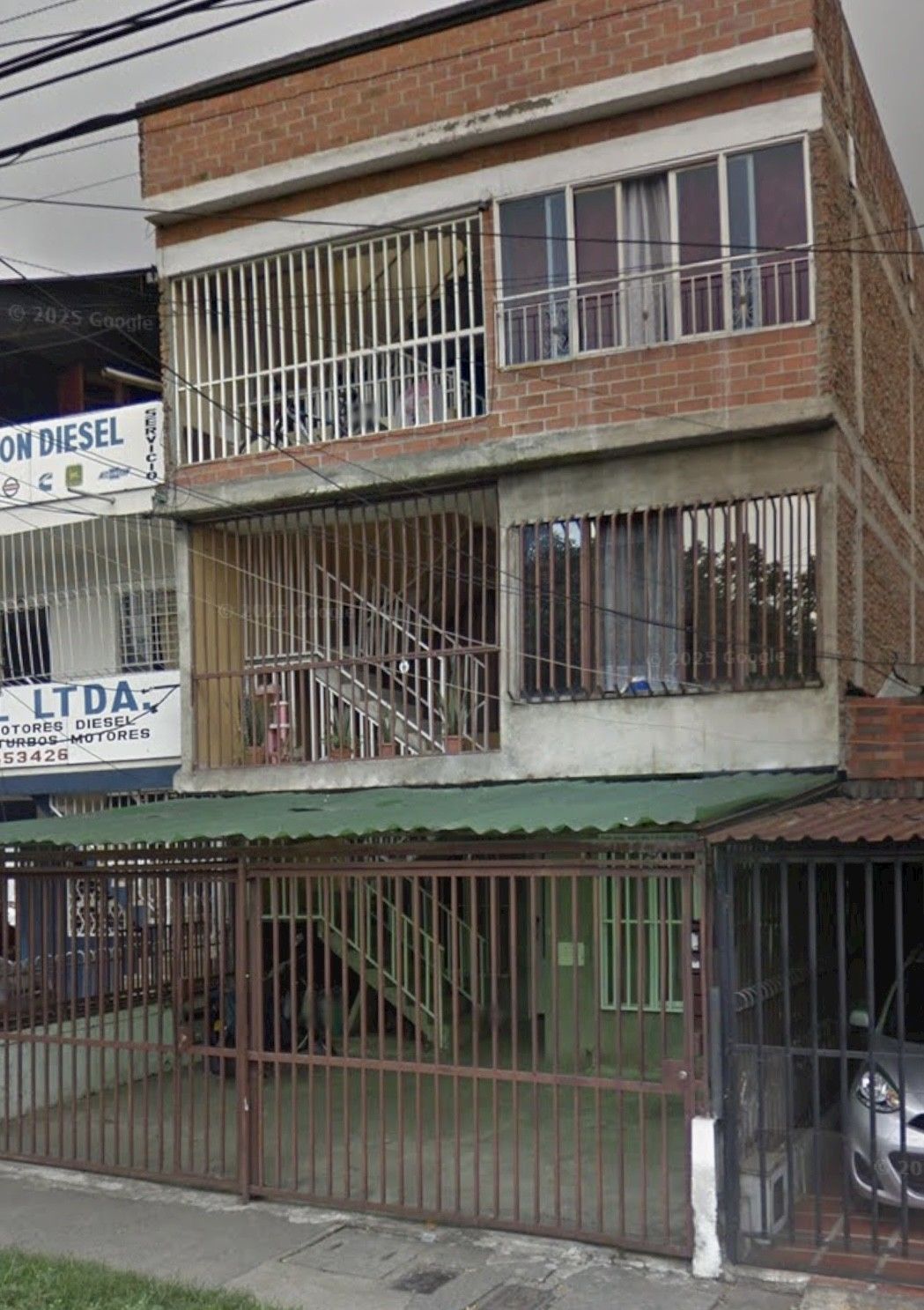 Casa en venta Valle Del Cauca Cali La Esmeralda 300 m2 Habitaciones 9 Baños 5 Garajes 1 Precio $650000000