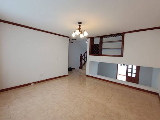 Casa en arriendo Caldas Manizales La Rambla 160 m2 Habitaciones 5 Baños 3 Garajes 2 Precio $3800000