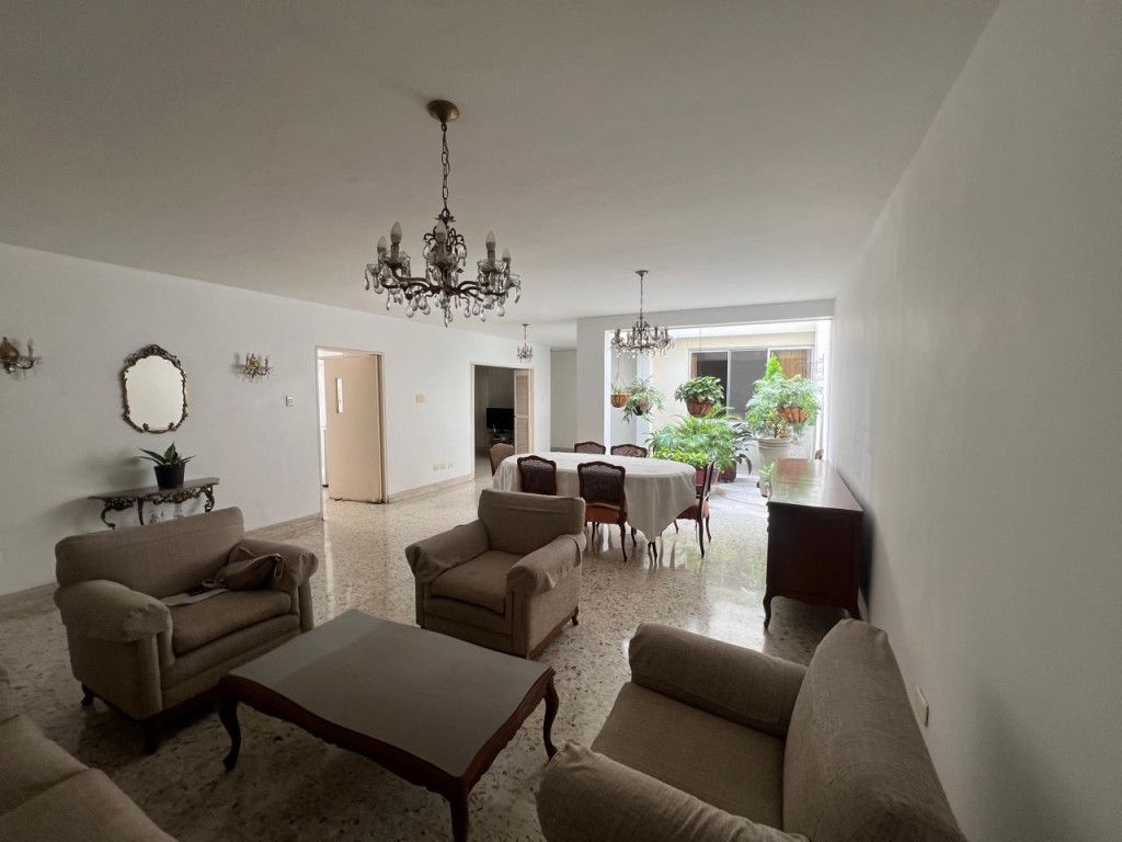 Casa en venta Valle Del Cauca Cali El Diamante 206 m2 Habitaciones 4 Baños 4 Garajes 2 Precio $720000000