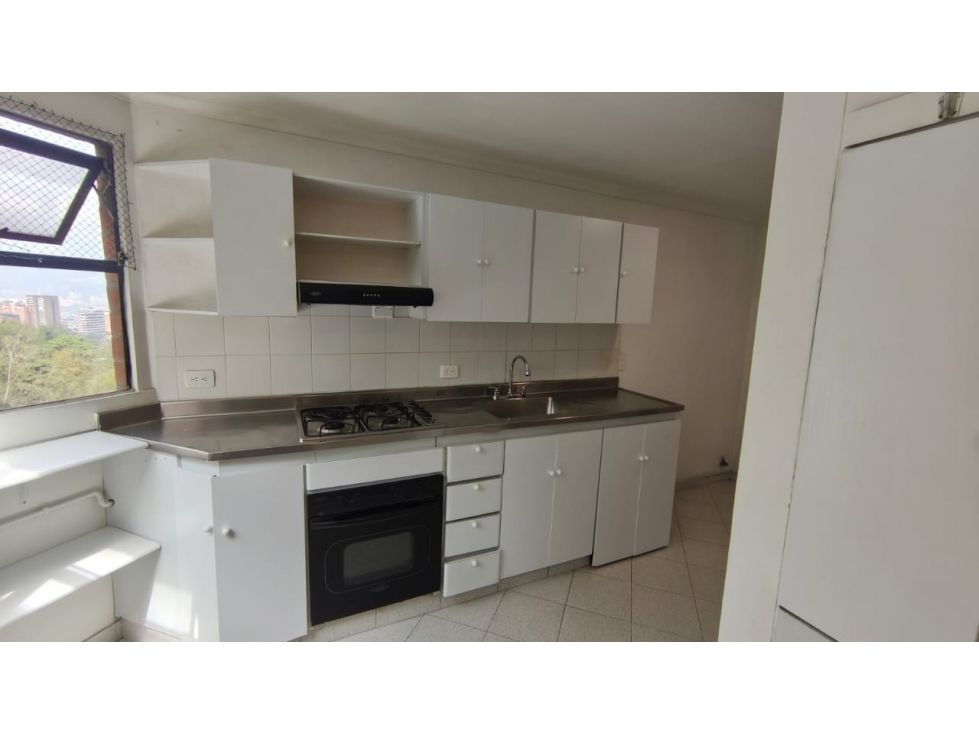 Apartamento en arriendo Antioquia Medellín El Tesoro 0 m2 Habitaciones 4 Baños 3 Garajes 2 Precio $6000000