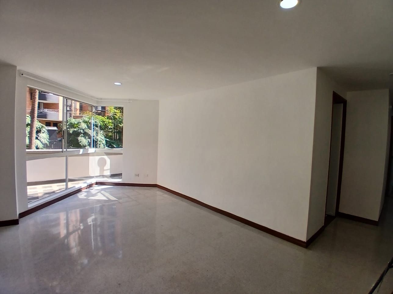 Apartamento en arriendo Antioquia Medellín Asomadera No2 98 m2 Habitaciones 2 Baños 2 Garajes 1 Precio $3800000